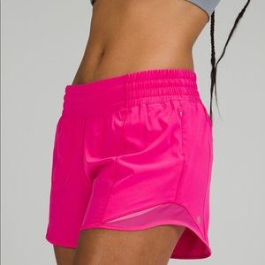 Sonic Pink Hotty Hot HR shorts 4”- size 6